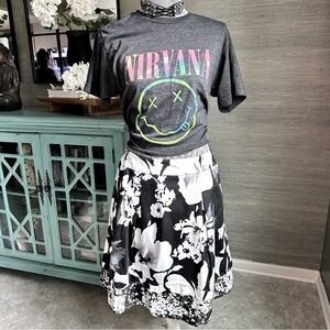 White House Black Market Floral A-Line Skirt Size 4